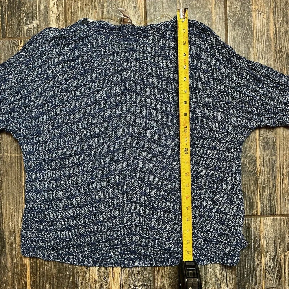 Chico’s Blue Shimmer Knit Sweater Long Sleeve Woman Size 1 - Picture 5 of 6